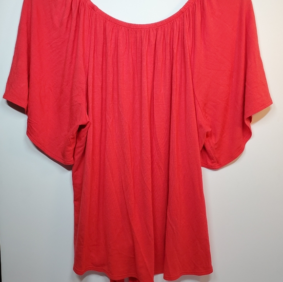 Kim & Cami Flowy Melon Tie Front Top - Picture 2 of 8